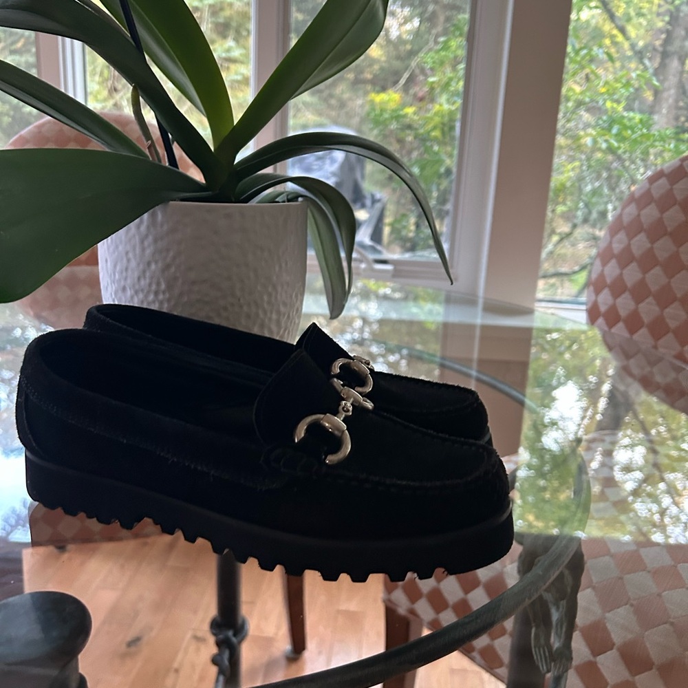 Super super comfortable Black suede Loafers with Silver Buckle size 38
